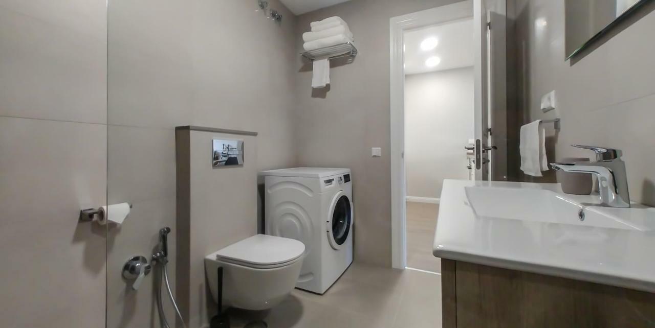 Beachfront Apartment In Fuengirola New エクステリア 写真